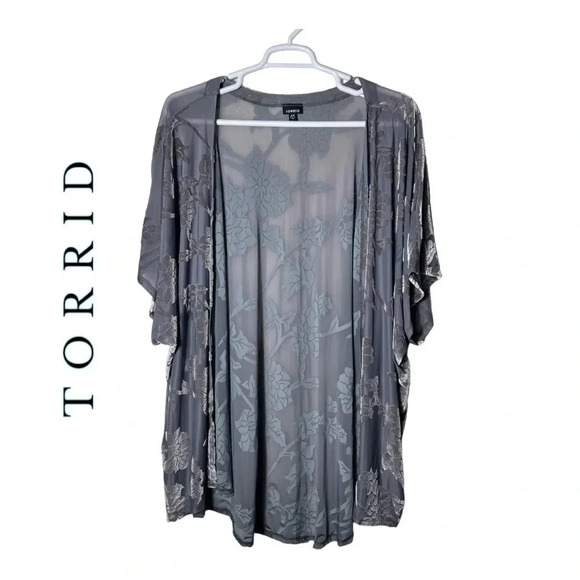 1804.‎ TORRID OPEN FRONT SHORT SLEEVE KIMONO SHEER WITH VELVET FLORAL PATTERN - Picture 1 of 9